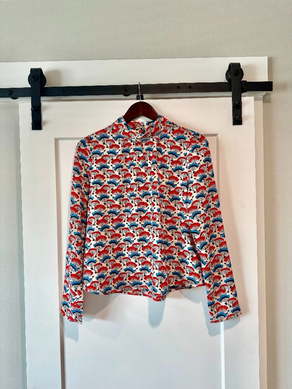 THE Korner NWT Floral Print Long Sleeve Blouse Size M